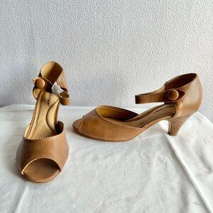 Comfortveiw Tan Open Toe Mary Jane Heels
